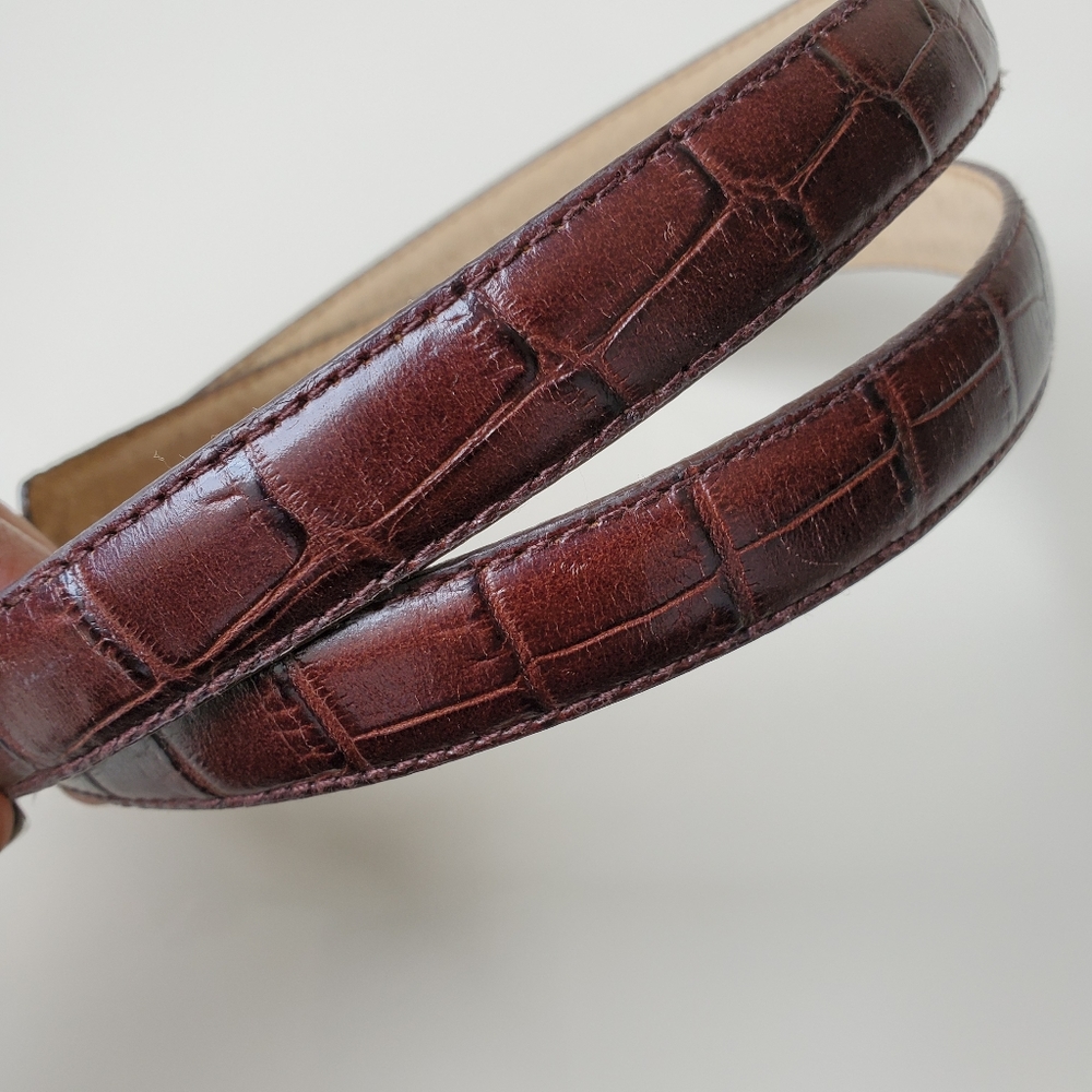 Kenneth Cole genuine leather size medium belt